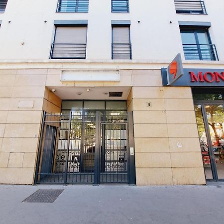 Le Valmy: Appartement Lumineux Au Pied Du Metro Lyon Eksteriør bilde